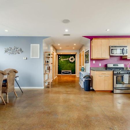 Walk Score 90!!-Historic Downtown District-2 Blocks To Famous Forsyth Park- Huge Private Patio-Private Parking Savannah Buitenkant foto