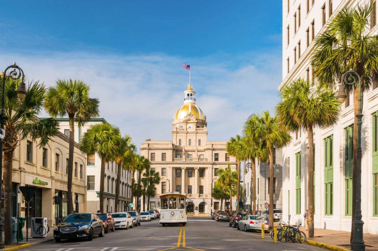 Walk Score 90!!-Historic Downtown District-2 Blocks To Famous Forsyth Park- Huge Private Patio-Private Parking Savannah Buitenkant foto